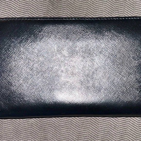 PRADA Leather Wallet EUC - Picture 6 of 9